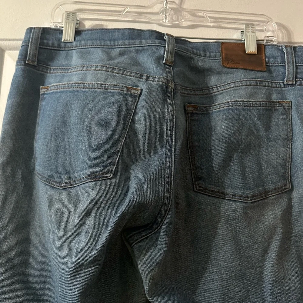 J. Crew Trademark‎ Slim Broken Boyfriend JeansDistressed. Size 30.